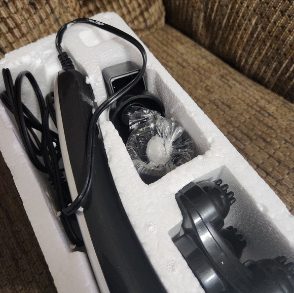 Bally Total Fitness Body Massager Multi- Node Percussion Deep Tissue Massage - Picture 5 of 10